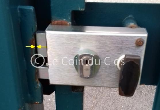 Portillon b espace serrure
